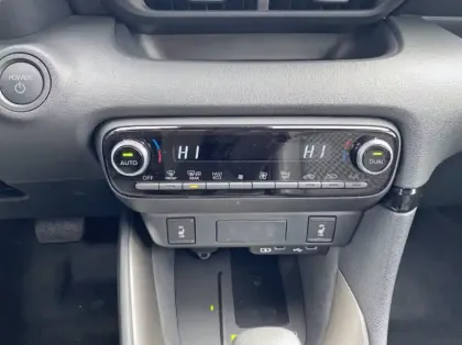 Photo 4 Mazda 2 Hybrid 1.5 116ch Homura 04