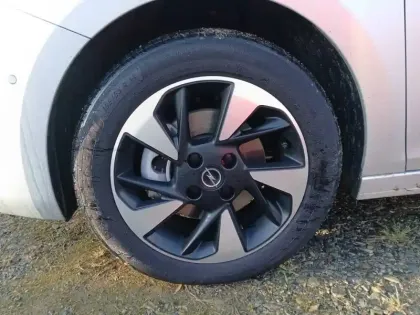 Photo 12 Opel Corsa  Electrique 156 ch autonomie etendue & Batterie 51 kWh