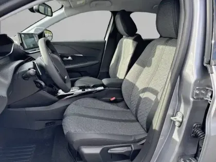 Photo 30 Peugeot 208  Hybrid 110 e-DCS6