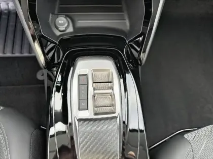 Photo 33 Peugeot 208  Hybrid 110 e-DCS6