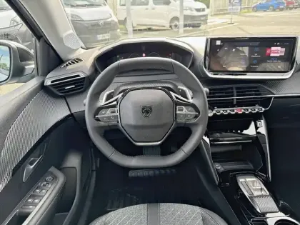 Photo 28 Peugeot 208  Hybrid 110 e-DCS6