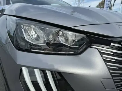 Photo 35 Peugeot 208  Hybrid 110 e-DCS6