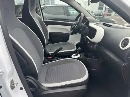 Photo 5 Renault Twingo  III E-Tech
