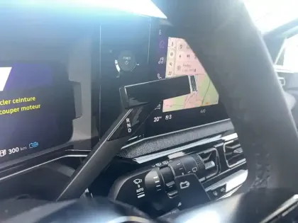 Photo 10 Renault 4 Renault  E-Tech Electrique 150 ch autonomie confort