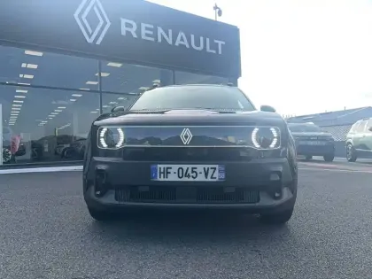 Photo 7 Renault 4 Renault  E-Tech Electrique 150 ch autonomie confort