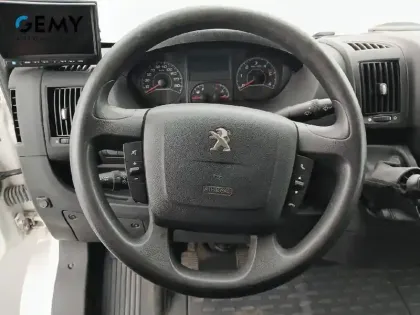 Photo 12 Peugeot Boxer  CA 335 L2H2 BLUEHDI 110