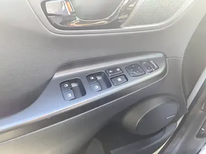 Photo 17 Hyundai Kona  1.6 GDi Hybrid