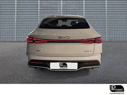 Photo 18 BYD Seal  6 1.5l DM-i 156 kW PHEV