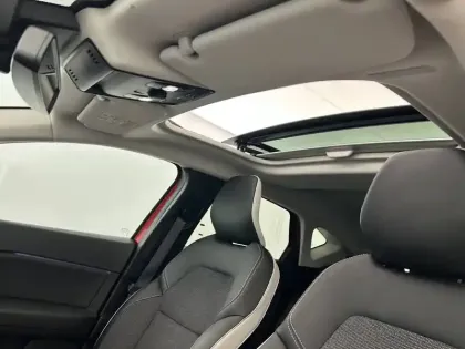 Photo 20 Renault Captur  E-Tech 145 - 21