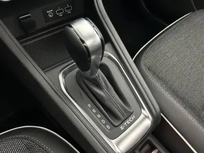 Photo 12 Renault Captur  E-Tech 145 - 21