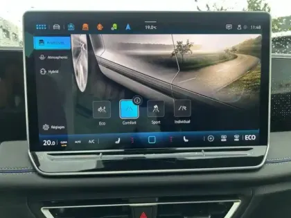 Photo 23 Volkswagen Tiguan  1.5 eHybrid 204ch DSG6