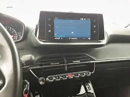 Photo 14 Peugeot 2008  BlueHDi 130 S&S EAT8