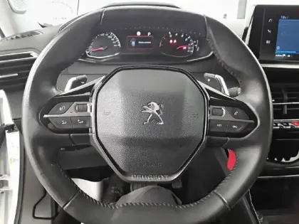 Photo 8 Peugeot 2008  BlueHDi 130 S&S EAT8