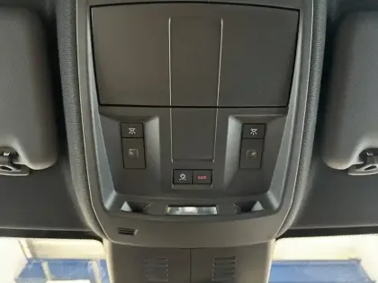 Photo 38 Peugeot 3008  Hybrid 145 e-DCS6