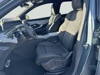 Photo 30 Peugeot 3008  Hybrid 145 e-DCS6