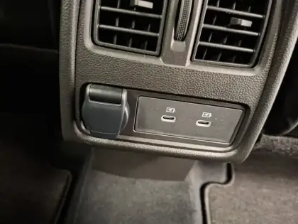 Photo 74 Renault Captur  E-Tech full hybrid 160 ch