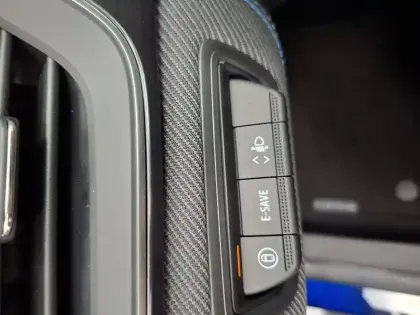 Photo 87 Renault Captur  E-Tech full hybrid 160 ch