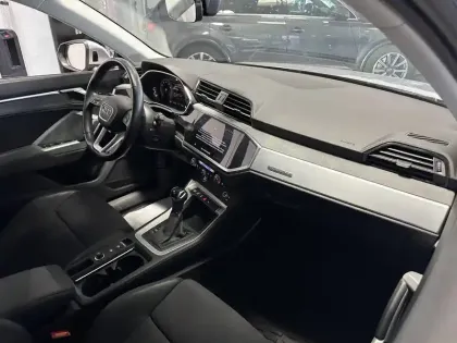 Photo 28 Audi Q3  40 TFSI 190 ch S tronic 7 Quattro