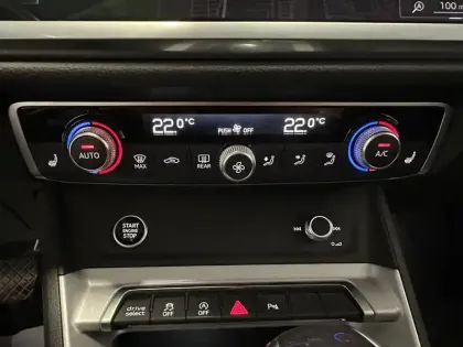 Photo 33 Audi Q3  40 TFSI 190 ch S tronic 7 Quattro