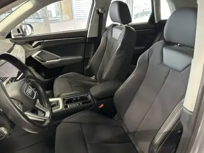 Photo 36 Audi Q3  40 TFSI 190 ch S tronic 7 Quattro