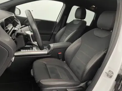 Photo 39 Mercedes Classe B  200 d 8G-DCT