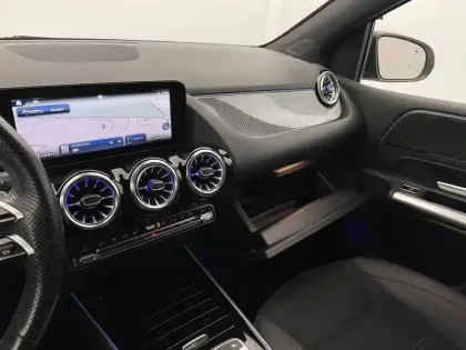 Photo 51 Mercedes Classe B  200 d 8G-DCT