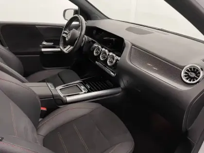 Photo 49 Mercedes Classe B  200 d 8G-DCT