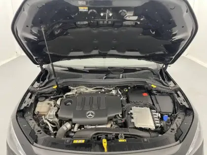 Photo 38 Mercedes GLA  200 d 8G-DCT