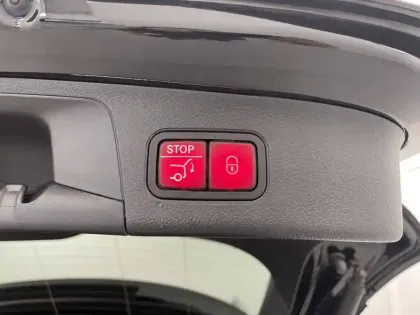 Photo 82 Mercedes GLA  200 d 8G-DCT