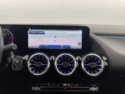 Photo 39 Mercedes GLA  200 d 8G-DCT