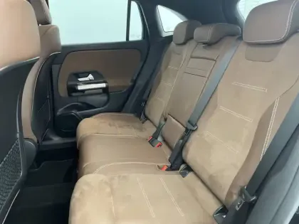 Photo 34 Mercedes GLA  200 d 8G-DCT