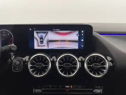 Photo 51 Mercedes GLA  200 d 8G-DCT