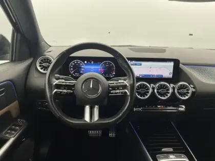 Photo 40 Mercedes GLA  200 d 8G-DCT