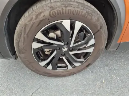 Photo 25 Peugeot 2008  PureTech 100 S&S BVM6