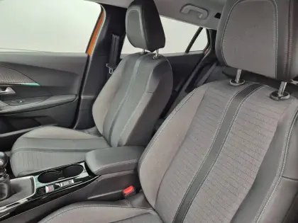 Photo 23 Peugeot 2008  PureTech 100 S&S BVM6