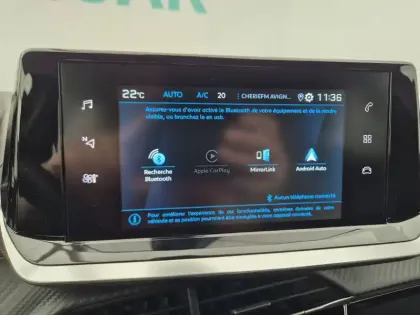 Photo 33 Peugeot 2008  PureTech 100 S&S BVM6