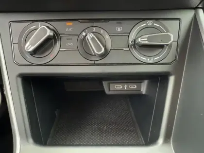 Photo 9 Volkswagen Polo  1.0 TSI 95 S&S DSG7