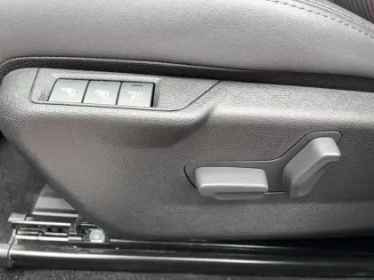 Photo 23 Alfa Romeo Junior  1.2 Ibrida 136 ch eDCT6