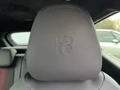 Photo 28 Alfa Romeo Junior  1.2 Ibrida 136 ch eDCT6