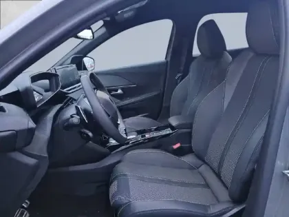 Photo 30 Peugeot 208  Hybrid 110 e-DCS6