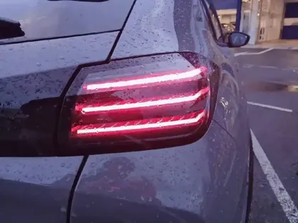 Photo 16 Peugeot 208  Hybrid 110 e-DCS6