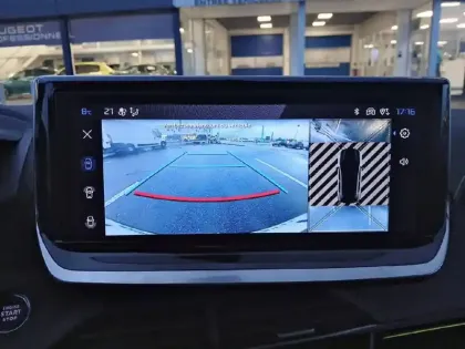 Photo 18 Peugeot 208  Hybrid 110 e-DCS6