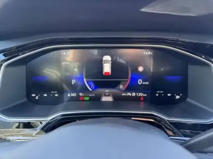 Photo 10 Volkswagen Polo Gén. VI Ph2 Evo R-Line 5