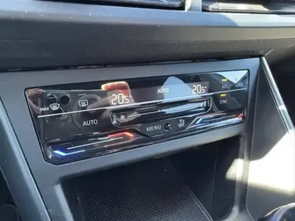 Photo 9 Volkswagen Polo Gén. VI Ph2 Evo R-Line 5