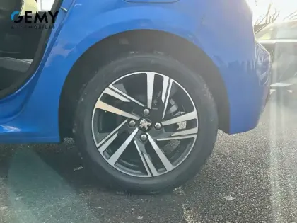 Photo 10 Peugeot 208  PureTech 130 S&S EAT8