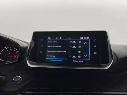 Photo 19 Peugeot 2008  PureTech 130 S&S BVM6