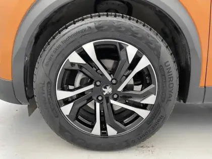 Photo 47 Peugeot 2008  PureTech 130 S&S BVM6