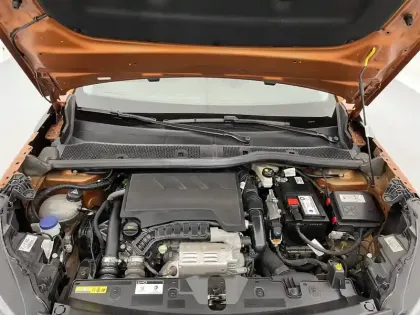 Photo 20 Peugeot 2008  PureTech 130 S&S BVM6