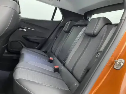 Photo 14 Peugeot 2008  PureTech 130 S&S BVM6