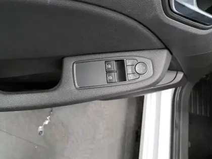 Photo 26 Renault Clio  Blue dCi 85